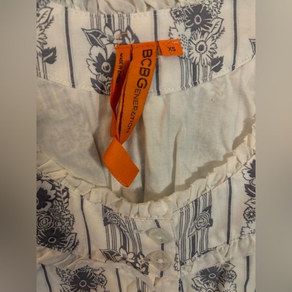 BCBGENERATION TOP - Picture 6 of 8